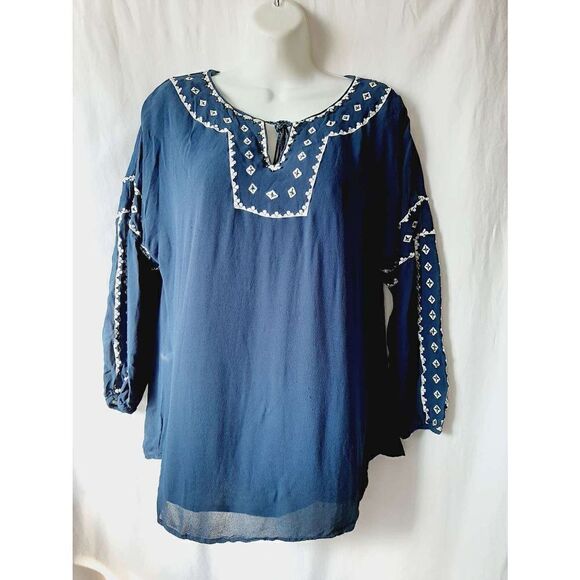 XCVI Tops - XCVI blue white embroidered bohemian lined sz L blouse